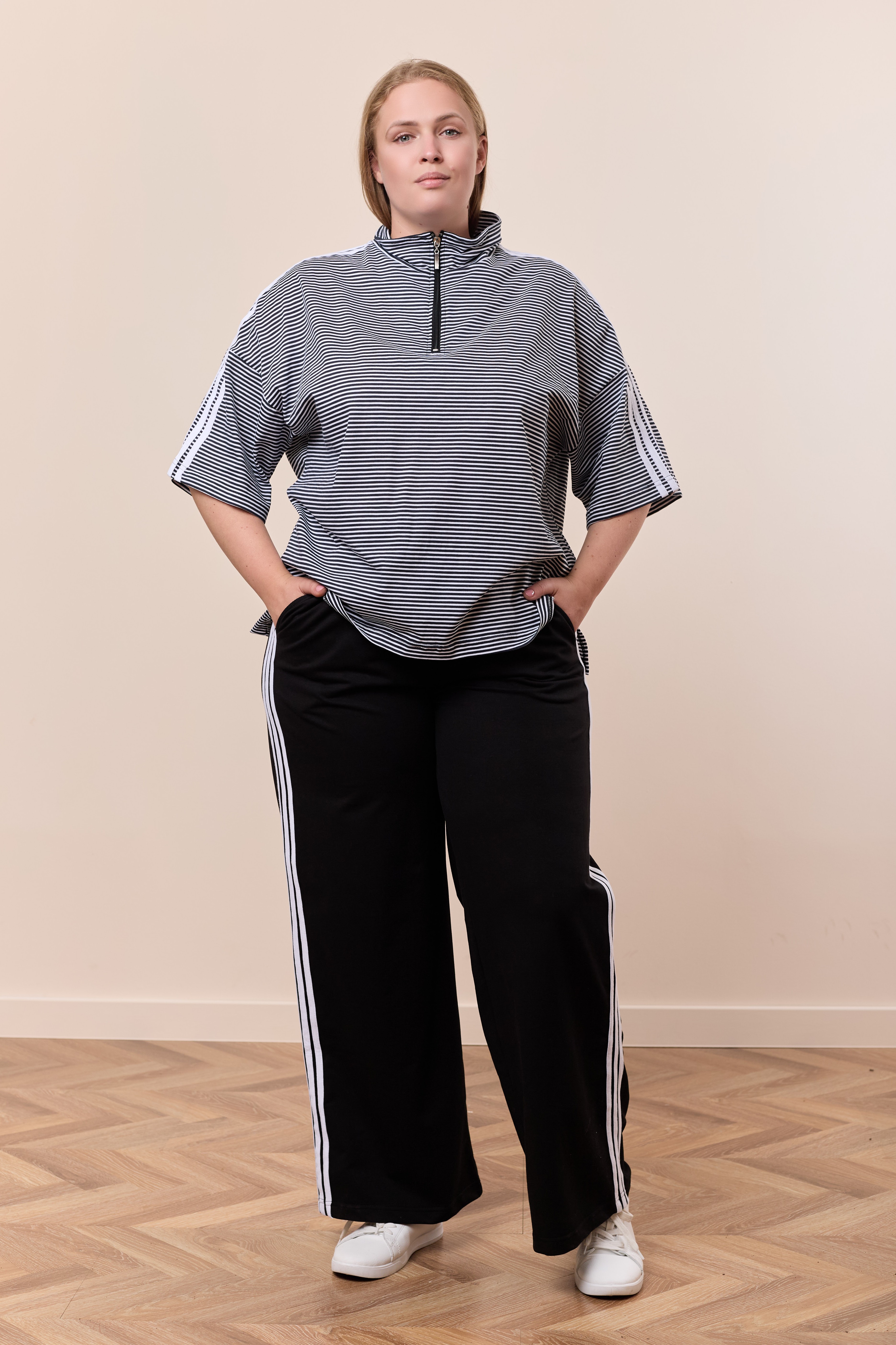 Костюм футболка и брюки  М326091бч - миниатюра 1