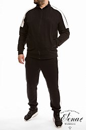 Костюм брюки и толстовка