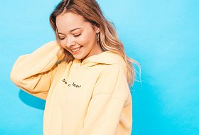 Составляем стильный и модный образ с женской толстовкой Составляем стильный и модный образ с женской толстовкой