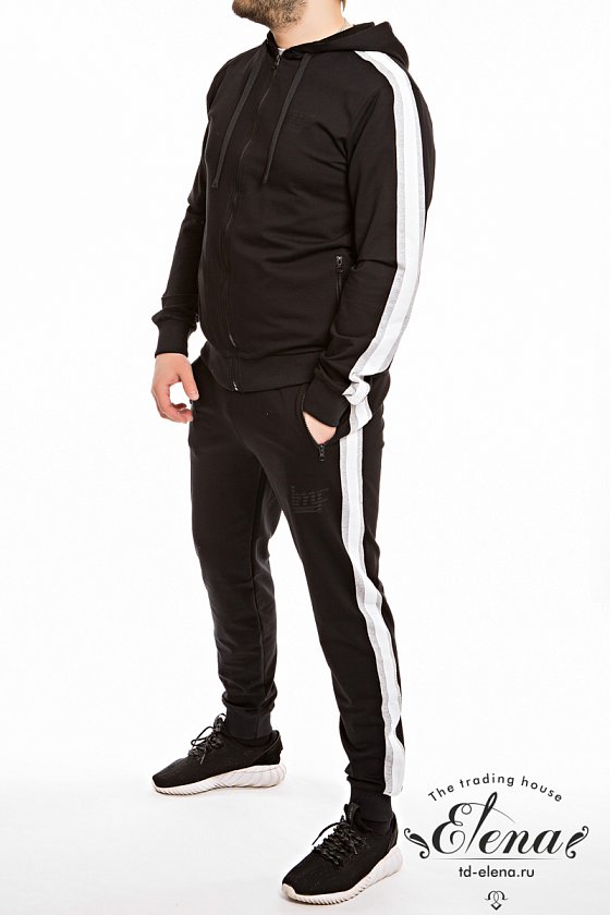 Костюм спортивный.