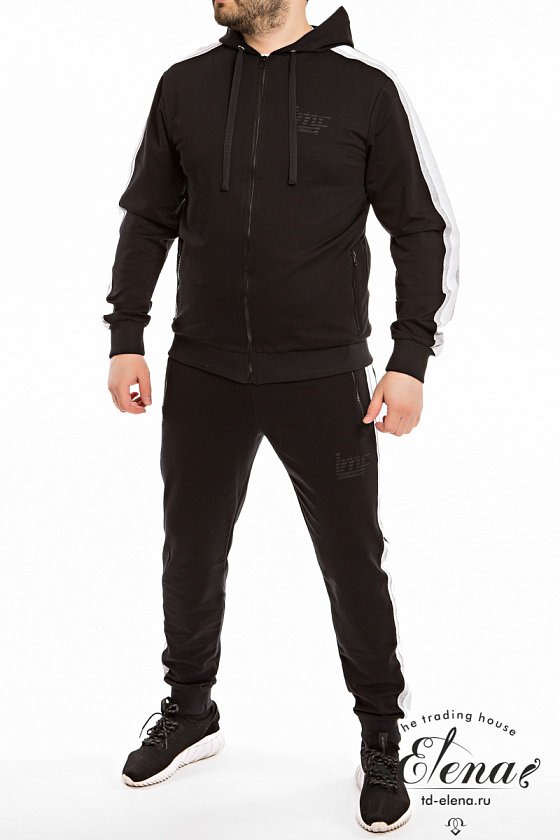 Костюм спортивный.